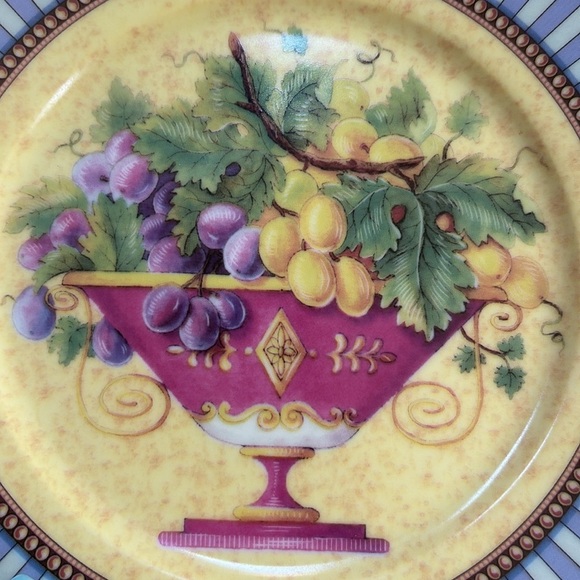 Set of 4 Porcelain 1855 Limoges Renaissance collection plates 7.75” dessert - Picture 9 of 14